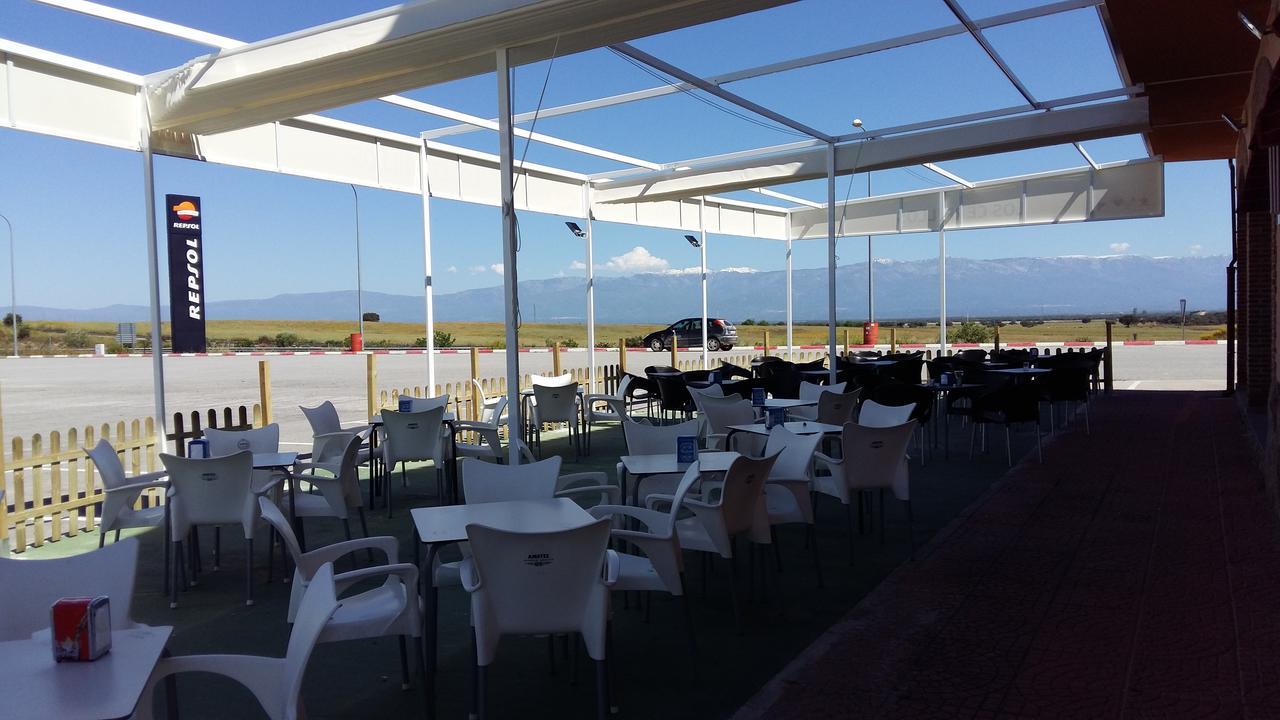 Area De Servicio Los Cerrillos Peraleda de la Mata 외부 사진