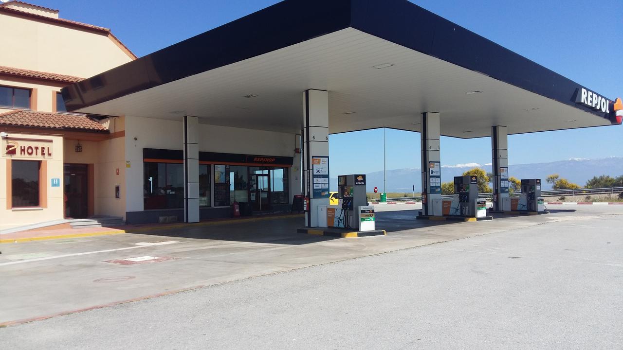 Area De Servicio Los Cerrillos Peraleda de la Mata 외부 사진