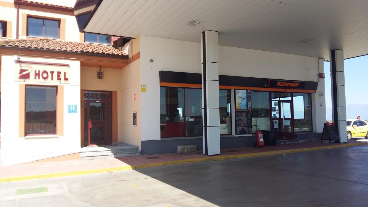 Area De Servicio Los Cerrillos Peraleda de la Mata 외부 사진
