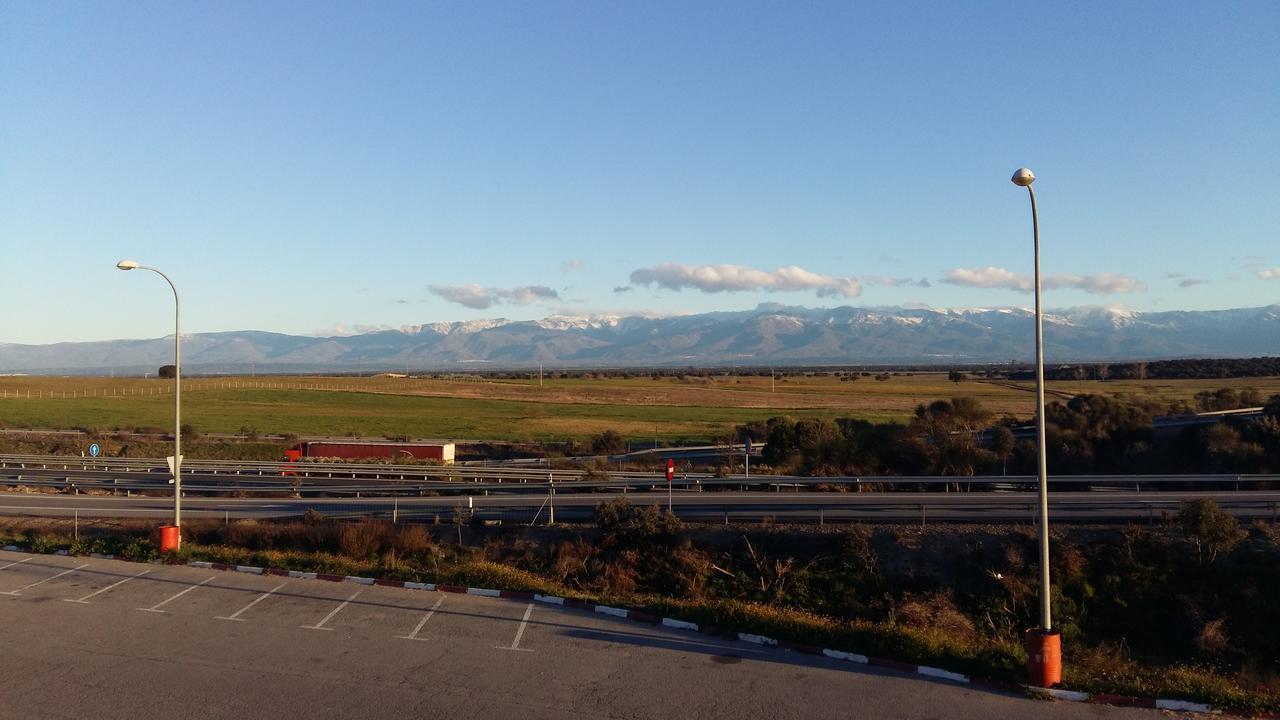 Area De Servicio Los Cerrillos Peraleda de la Mata 외부 사진